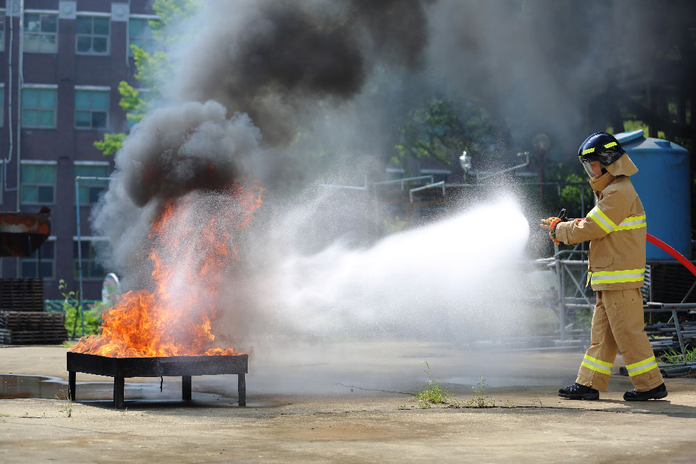 ACTUAL FIRE EXTINGUISHING TEST